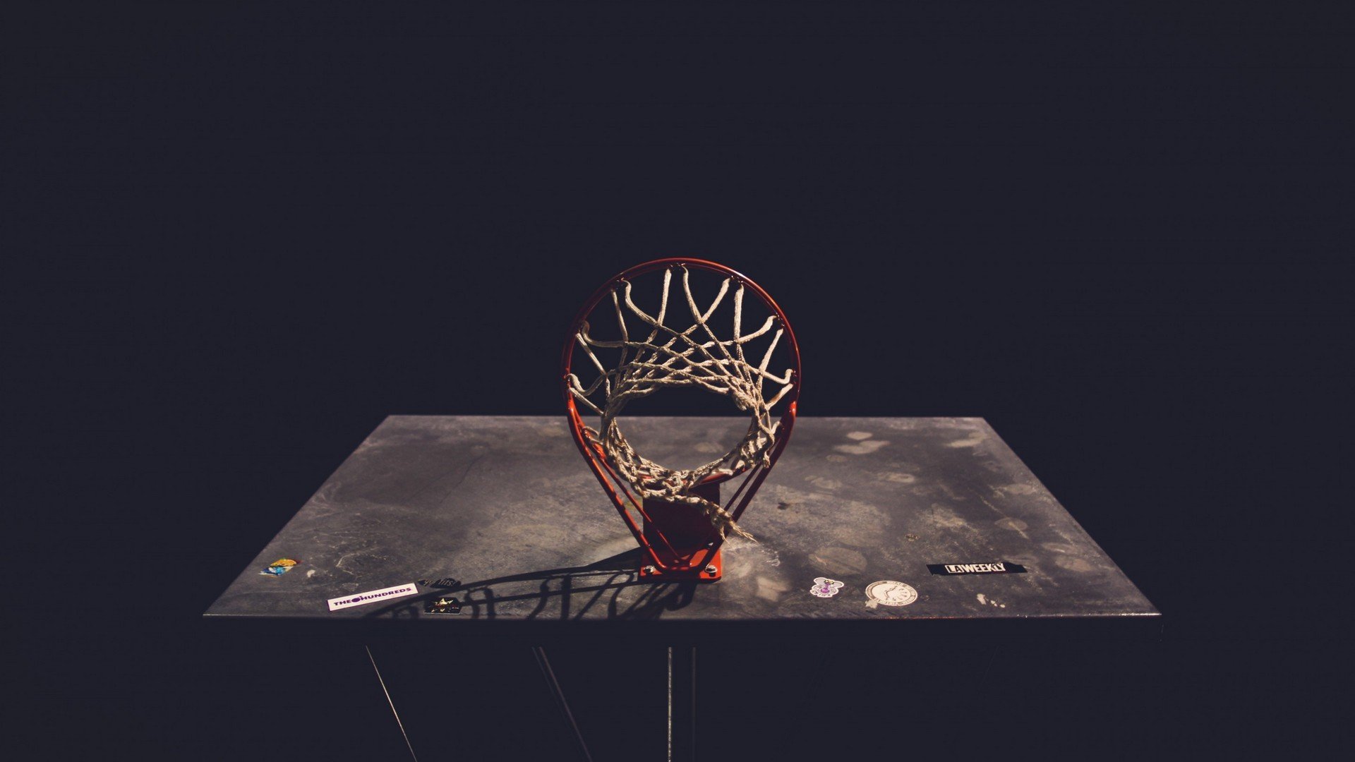 NBA 官方确认：火箭 vs 湖人 G5 的比赛时间将顺延一小时，以照顾西海岸电视转播需求。